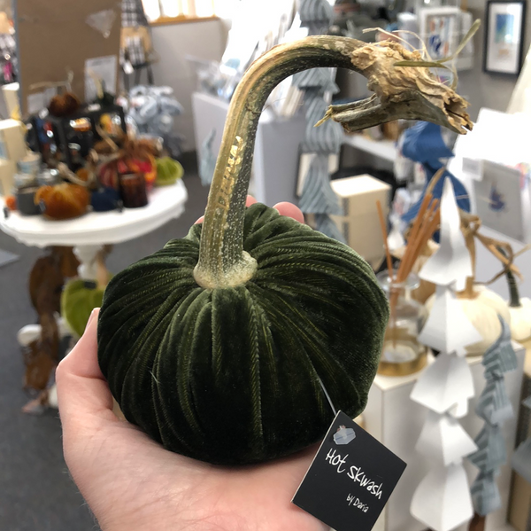 MOSS VELVET PUMPKIN 4"